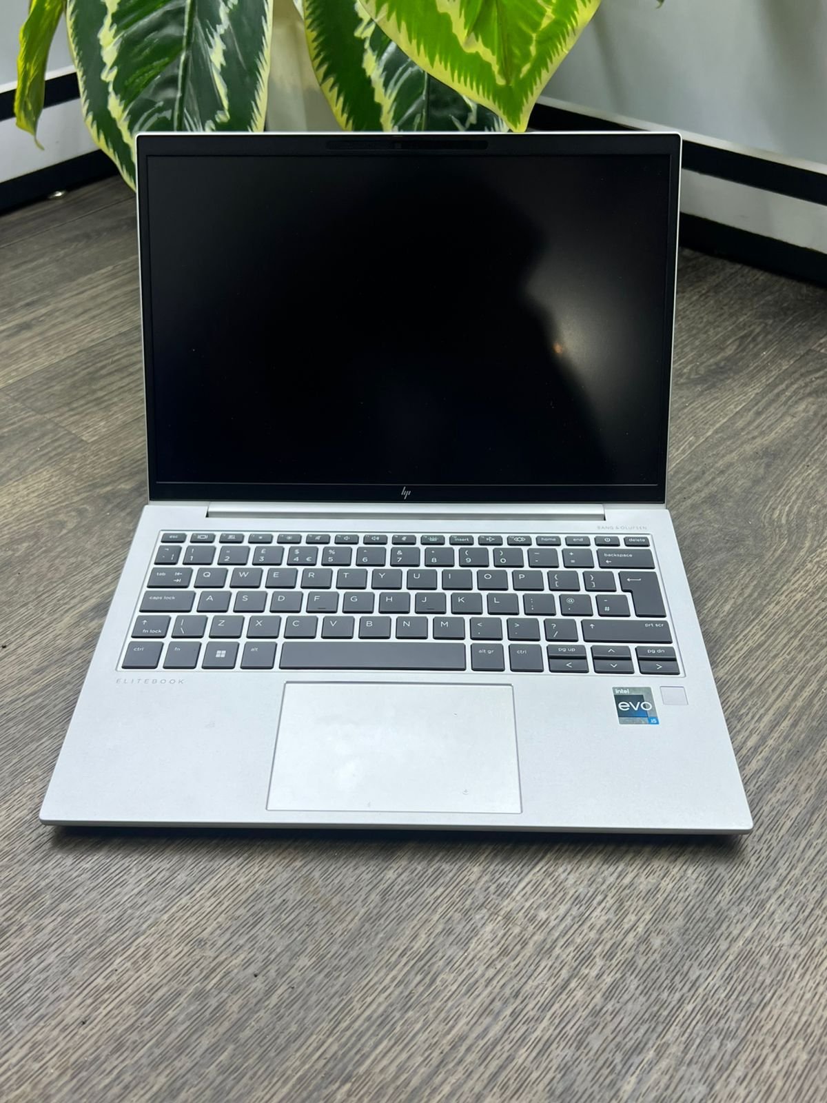 HP Elitebook 830 G10 13.3-inch Intel i5-1345U 16GB RAM 512GB SSD Win11Pro