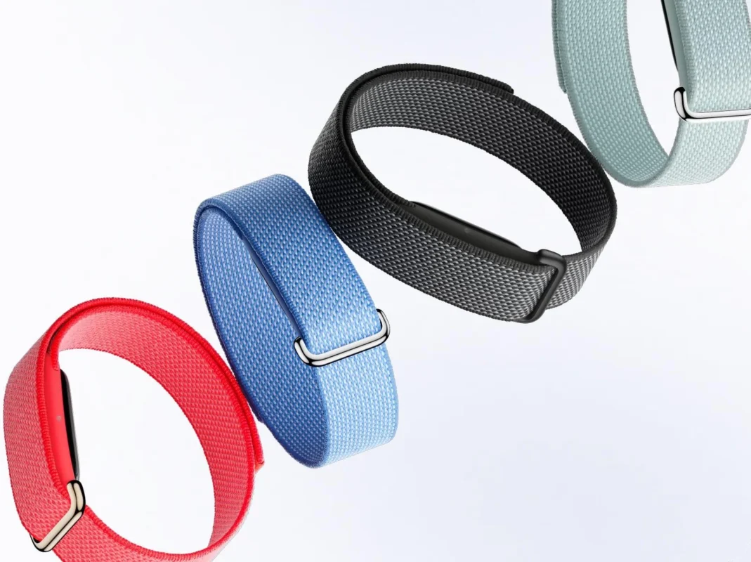 Google Fitbit Air screenless fitness tracker official Google product image